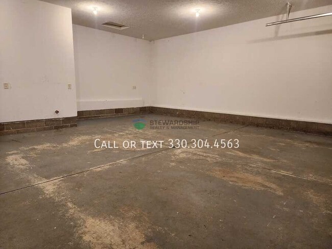 Building Photo - 4575 Evangel Ave NW