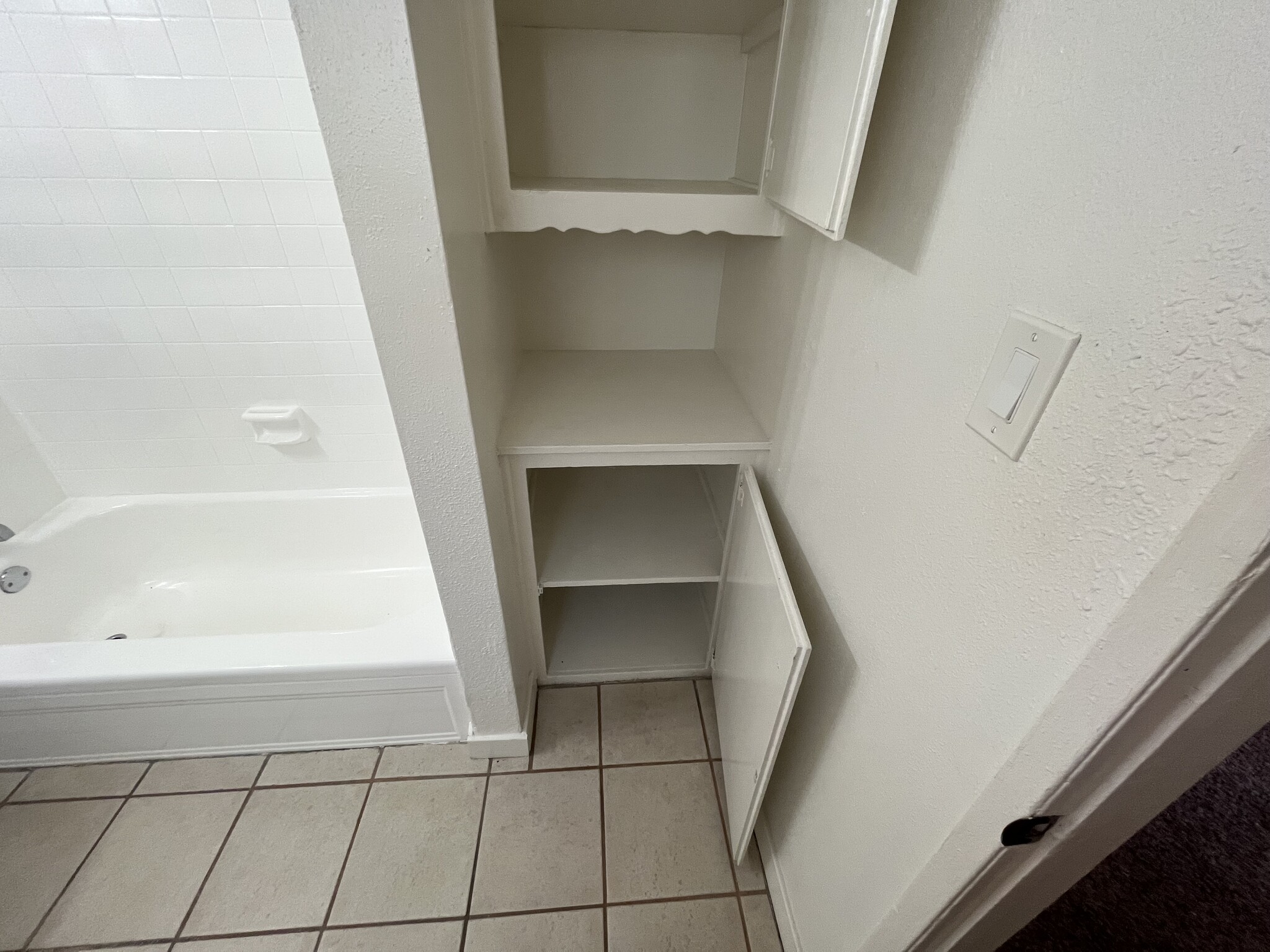 Bathroom vanity - 207 S Lillie Ave