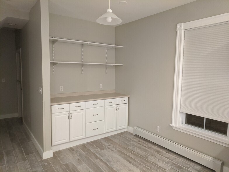 Building Photo - 26 County St