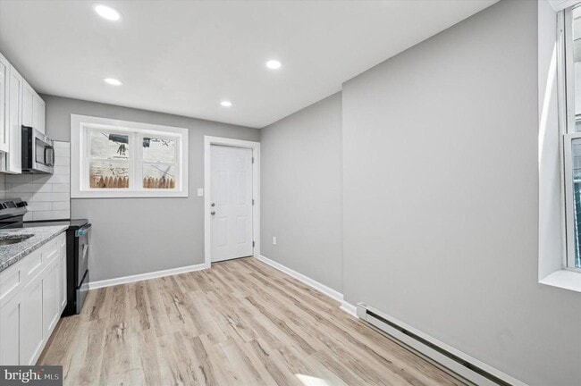 Building Photo - 1525 Morris St