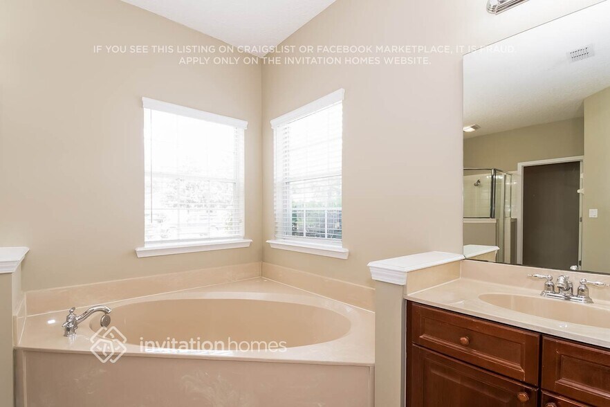 Building Photo - 2253 W Clovelly Ln