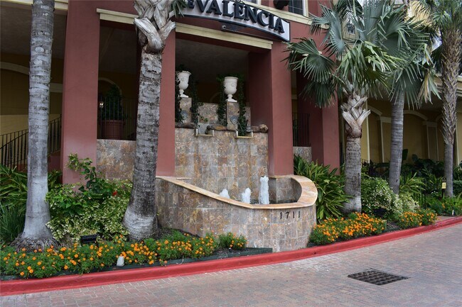 Building Photo - 1711 Old Spanish Trl