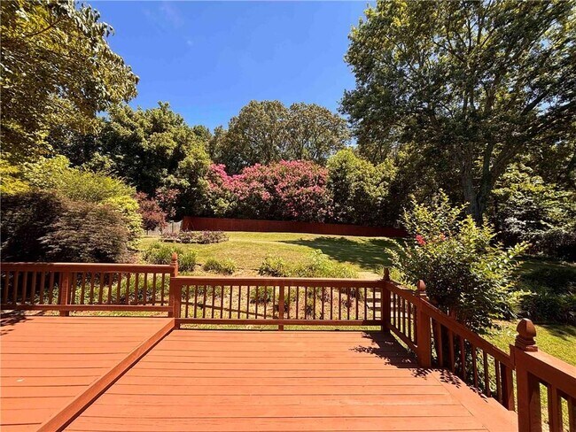 Building Photo - 2110 Glenellen Dr NW