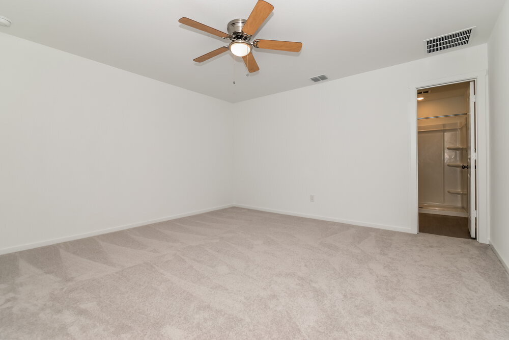 Building Photo - 924 Calley Pear Trl