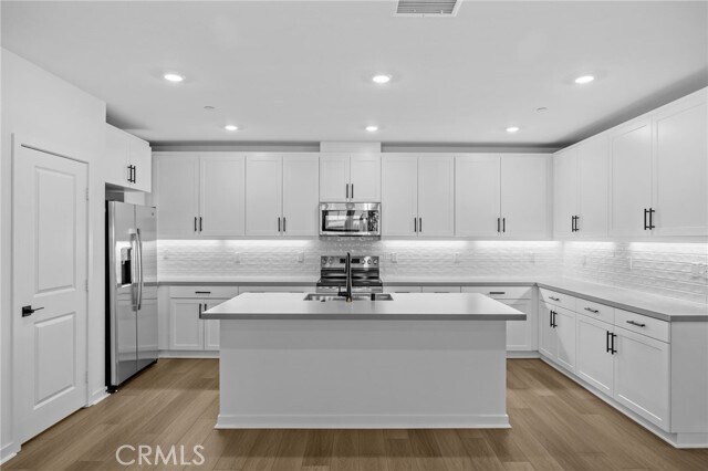 Building Photo - 6137 Valentina Wy