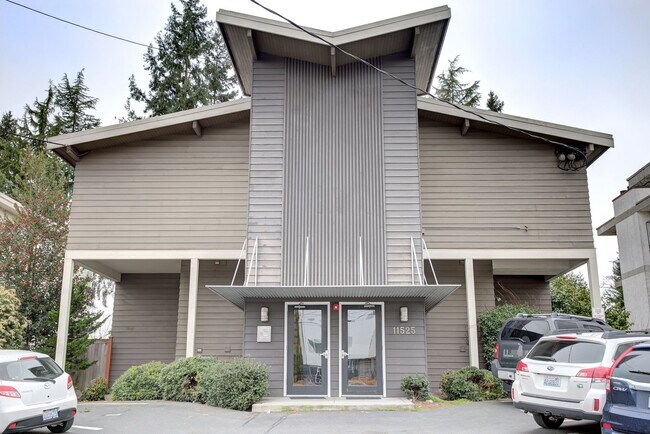 Primary Photo - 3Bd/1.75Ba Seattle Condo