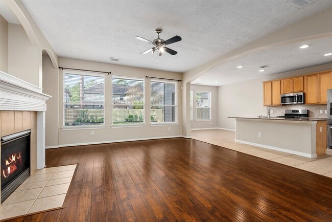 Building Photo - 19 E Twinvale Loop