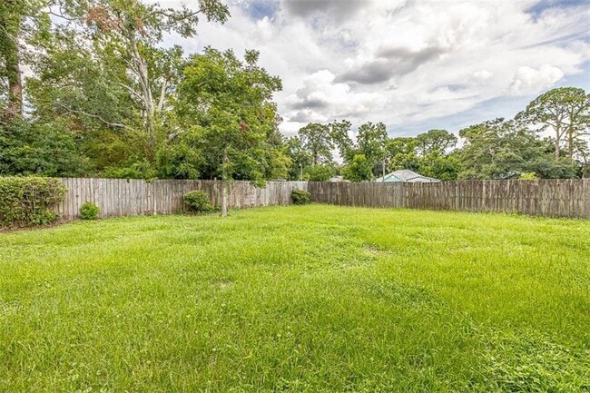 Building Photo - 2908 Mimosa Rd