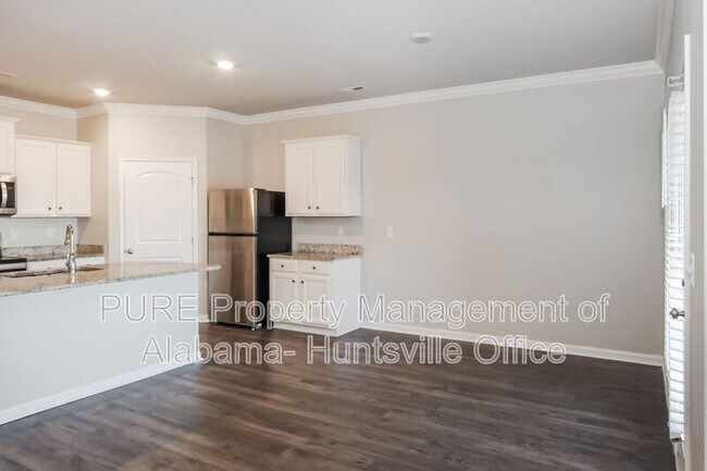 Building Photo - 14170 Lannister Ln