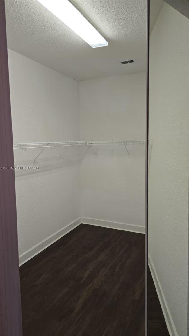 Building Photo - 2802 Quiet Water Trail