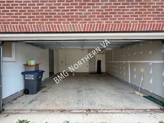 Building Photo - 20647 Erskine Terrace