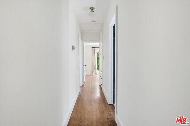 Building Photo - 3014 Sagamore Way