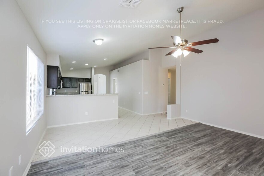 Building Photo - 900 E Jasper Dr