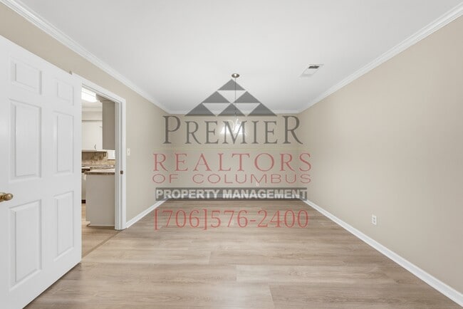 Building Photo - 5233 Verdun Dr