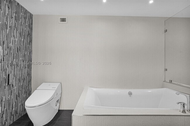 Building Photo - 3001 S Ocean Dr