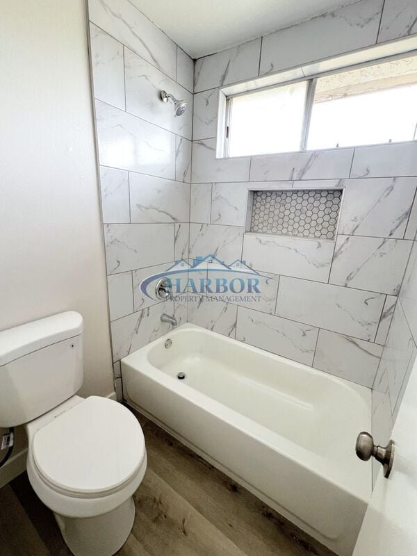 Building Photo - 2315 S Grand Ave