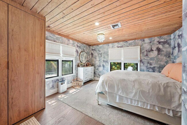 Building Photo - 3211 Washington Rd