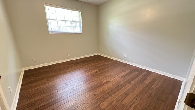 Building Photo - 5051 Thorden Rd