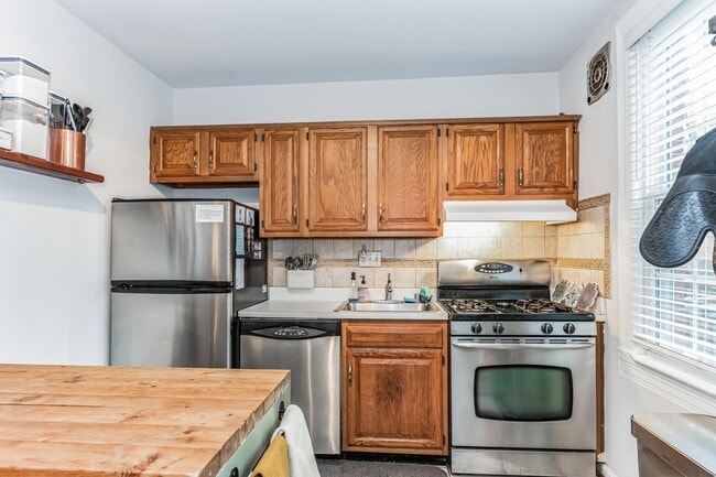 Building Photo - 2601 16th St S