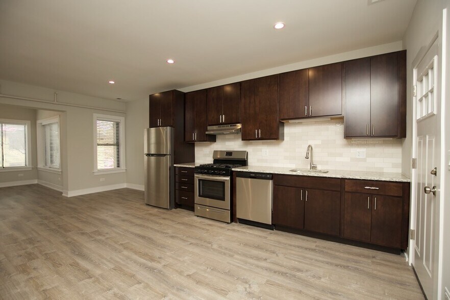 Building Photo - 1005 Crain St