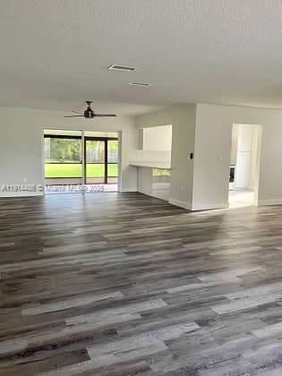 Building Photo - 2441 SW 124th Ave