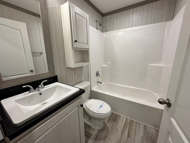 Building Photo - 855 W Jefferson St