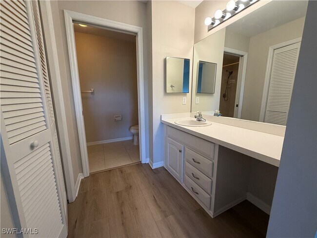 Building Photo - 10904 Regent Cir