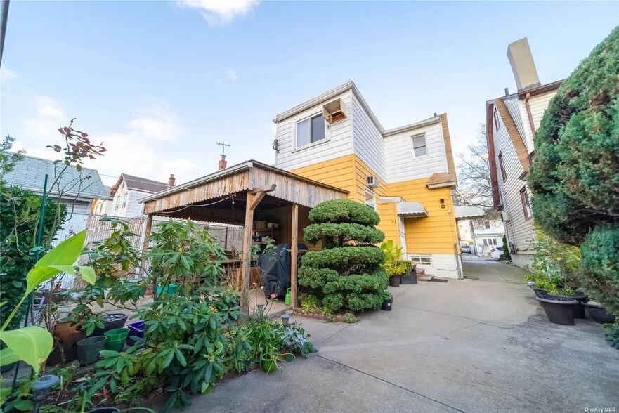 Building Photo - 10744 92nd St