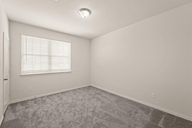 Building Photo - 7424 Palisades Dr