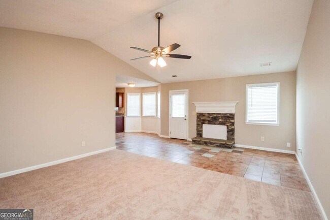 Building Photo - 300 Claremont Dr