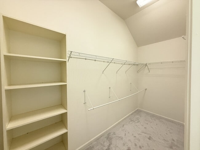 Building Photo - 1705 Waters Edge Trail