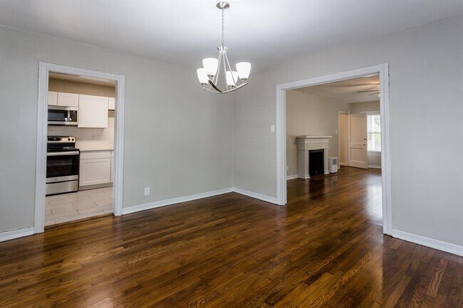 Building Photo - 2348 McClendon St