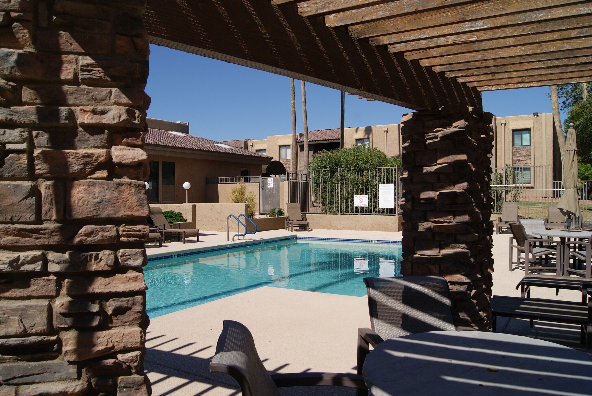 Building Photo - 3825 E Camelback Rd