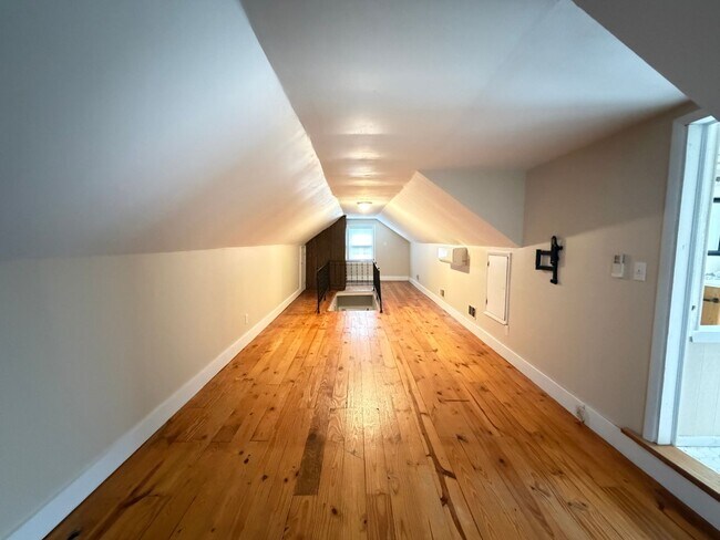 Building Photo - 825 Parkway Dr