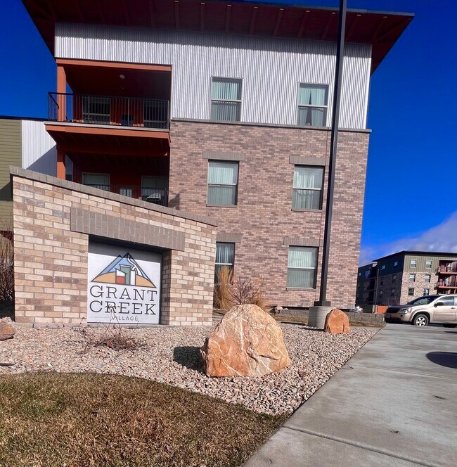 Complex Entry - Grant Creek Village Apartments