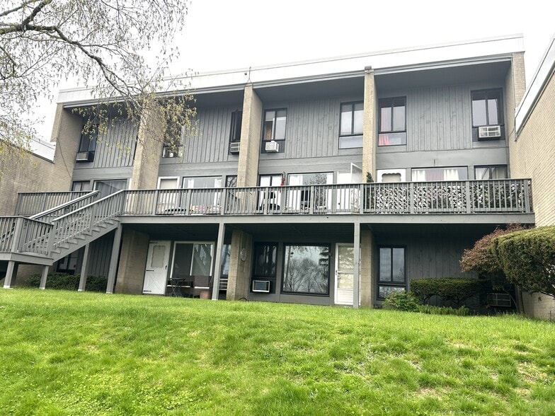 Building Photo - 301 Neponset St