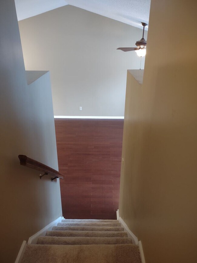 Building Photo - 202 Hookston Way