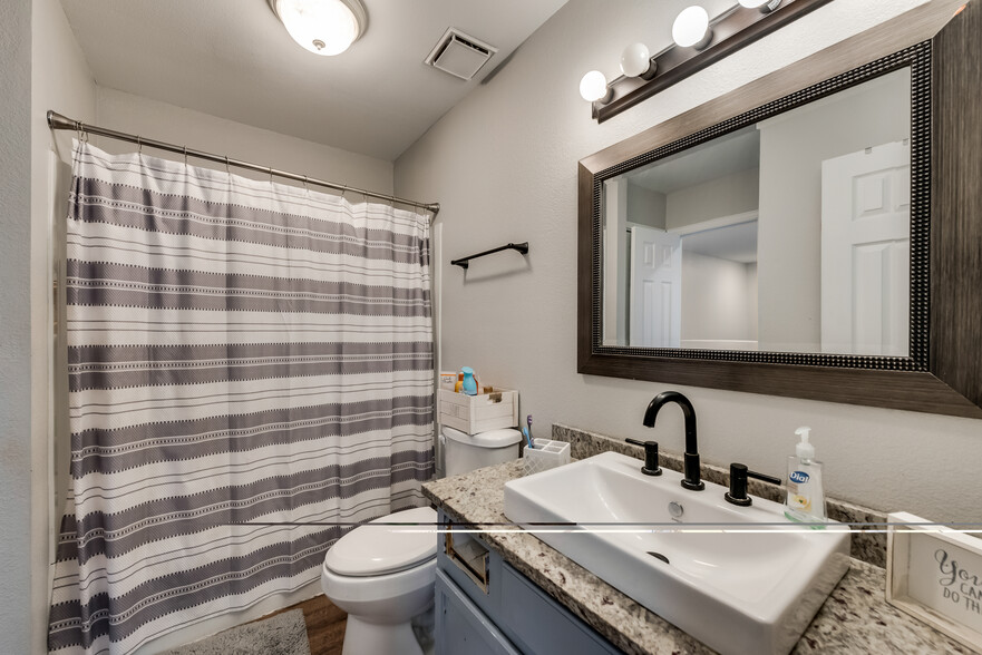 Building Photo - 4025 Southern Charm Ct