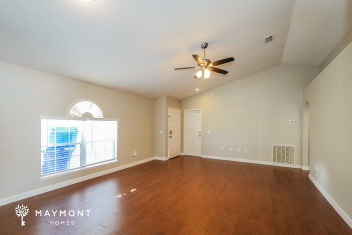 Building Photo - 806 Brenton Leaf Dr