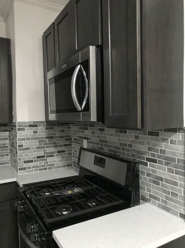 Building Photo - 41 Blake St