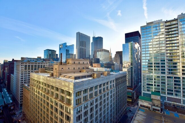 Building Photo - 60 E Randolph St