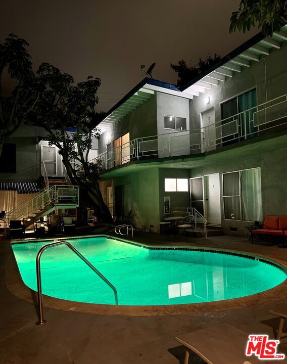 Building Photo - 941 N San Vicente Blvd