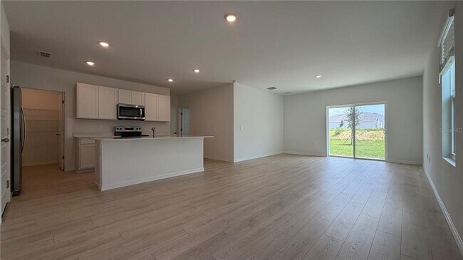 Building Photo - 5152 Native Mile Lp