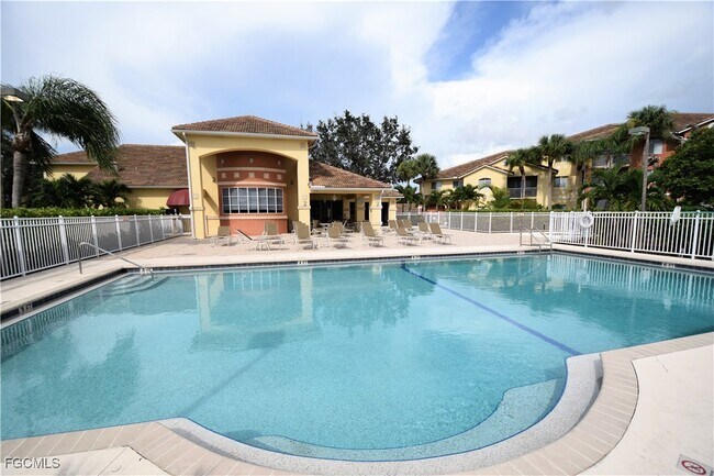 Building Photo - 6481 Aragon Way