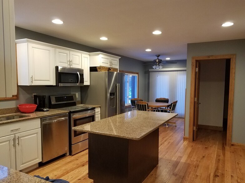 Building Photo - 7 Jachim Pl