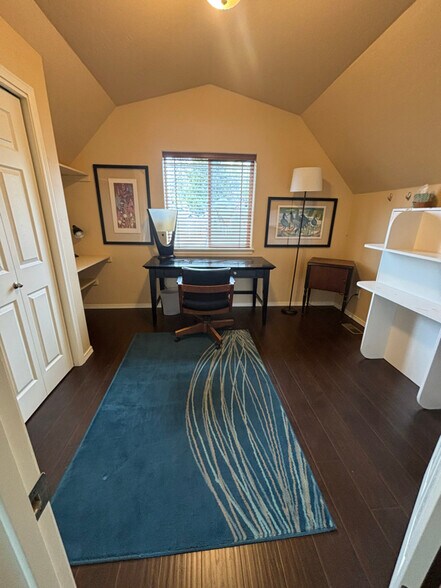 Building Photo - 715 Cedar St