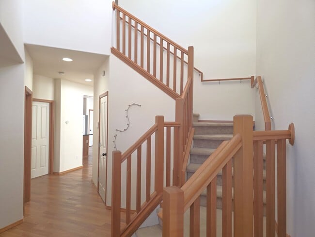 Building Photo - 4-bedroom, 2.5-bathroom home located in Fe...