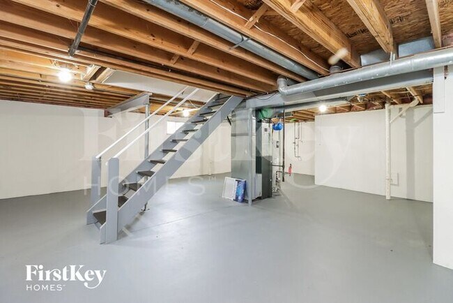 Building Photo - 6955 Autumn Glen Dr