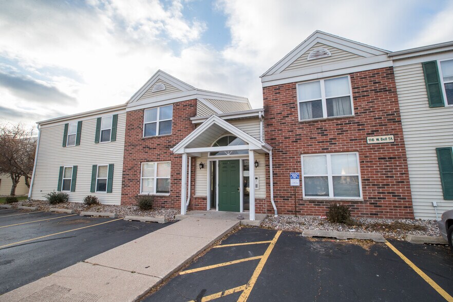 Southview Park Apartments 128 W Bell St Neenah WI 54956 Apartment