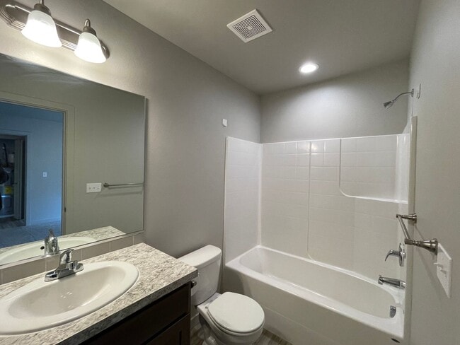 Building Photo - 3 bedroom, Modern Duplex available soon!